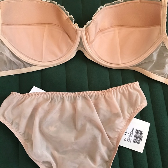 Christie’s Lingerie Set - Picture 9 of 13